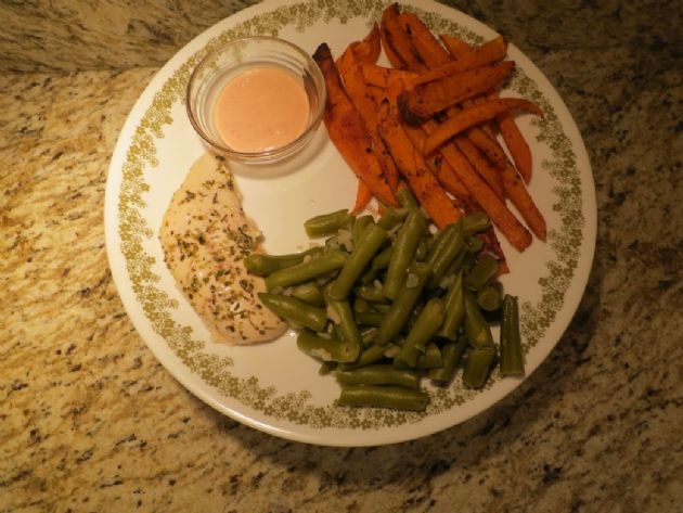 Spicy Chipotle Sweet Potato Fries/with Sriracha Sauce  