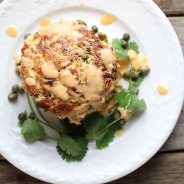 Spicy Salmon Patties w/ Sriracha Aioli 