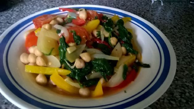 Spicy Spinach and Pepper with Chickpeas