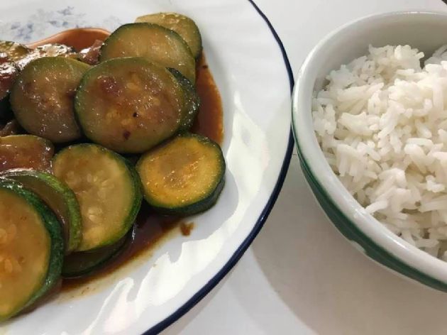 Stir Fry Zucchini in Mongolian Garlic Sauce 