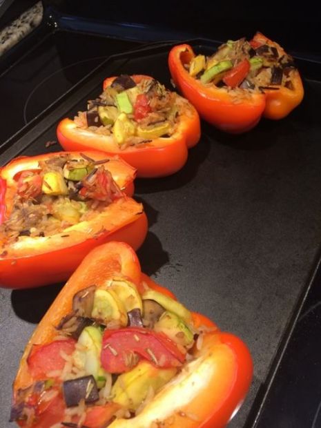 Stuffed pepper (zucchini and wild rice) 