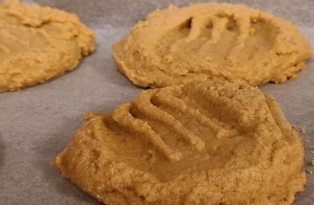 Three ingredient peanut butter cookies