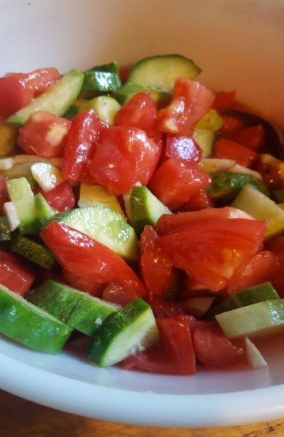Tomato cucumber balsamic salad