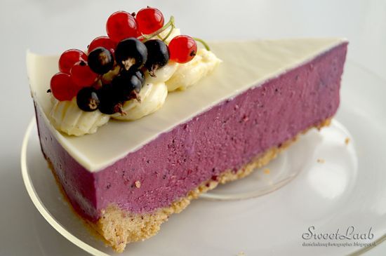 Unbaked black currant tart 