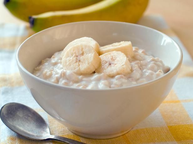 Vanilla Banana-Almond Oatmeal