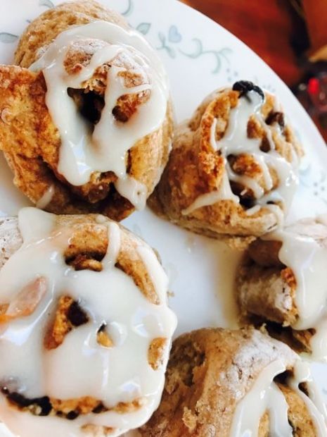 Vegan cinnamon buns