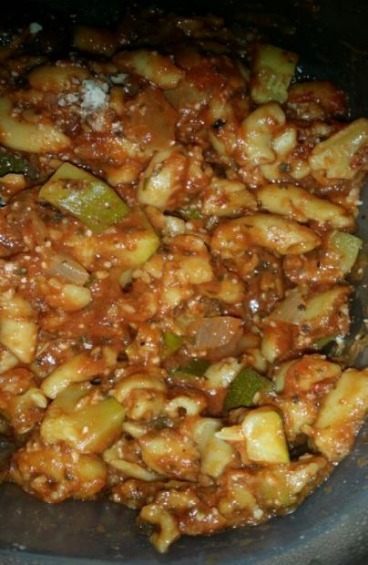 Whole wheat pasta with zucchini