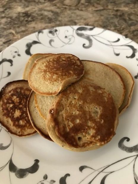 Banana Oatmeal Pancakes