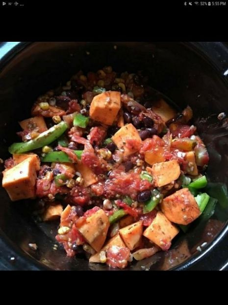 Smoky Black Bean & Sweet Potatoe Chili