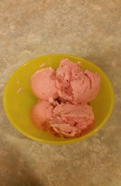 Strawberry Frozen Yogurt