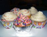Vegan Vanilla Cupcakes with White Frosting