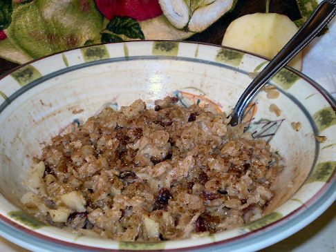 Healthy & Hearty Apple Cinnamon Cranberry Oatmeal