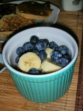 Banana Blueberry Breakfast Pudding (Raw & Gluten Free)