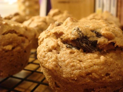 Applesauce-Oat Muffins