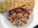 Tuna salad with spinach & cherub tomatoes