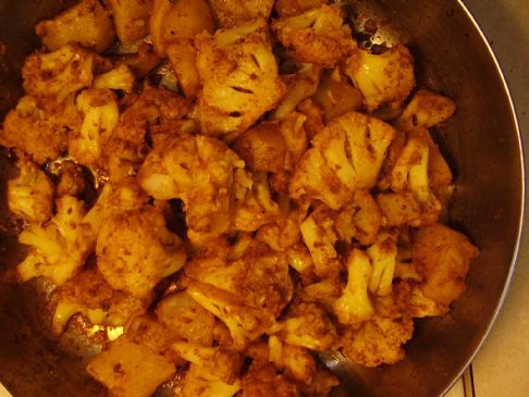 Spicy Potatoes & Cauliflower