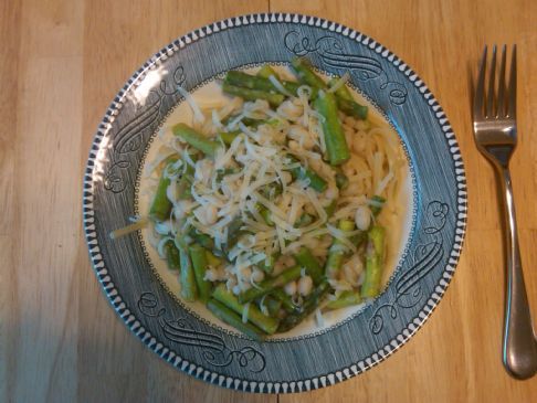 Linguine with Navy Beans and Asparagus