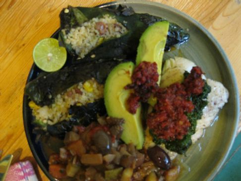 Chiles Rellenos de Quinoa y Frijol