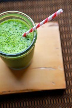 Joy the Baker's Kale, Spinach, & Pear Smoothie