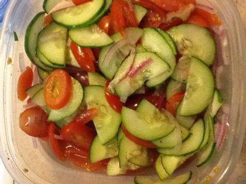 Cucumber tomato onion salad 