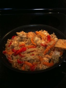 Garlic Chicken Stir Fry With Quinoa, Peppers & Basil