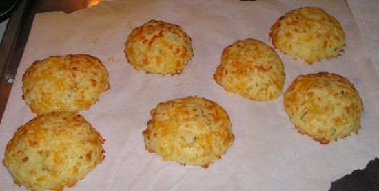 Gluten free Cheese Biscuits (Pao de Queijo)