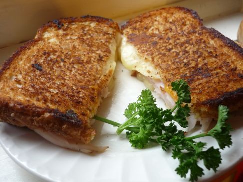 Grilled Cheese w/ Meunster, Colby & Low-Sodium Chicken