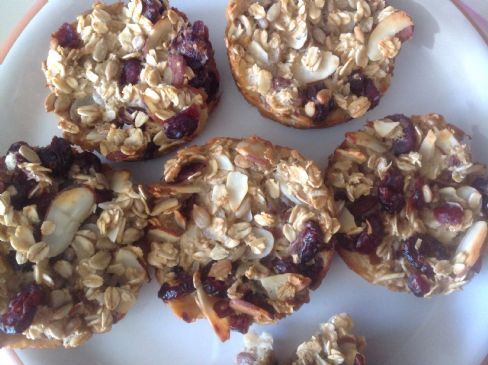 Baked fruit-nut-oatmeal cups 