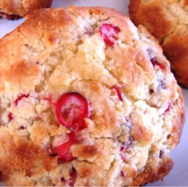 Scones w/fresh cranberries