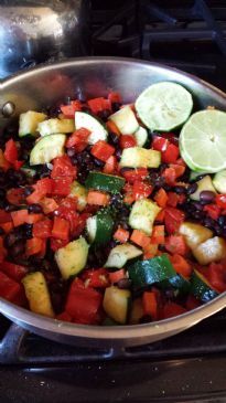 Black beans with zucchini and peppers