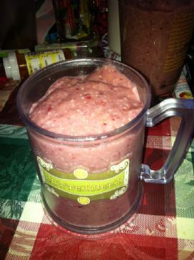 Pineapple and Raspberry Maca Smoothie (detox approved!)