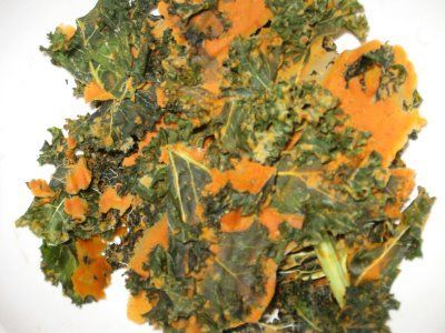 Cheesey Vegan kale chips