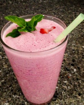Breakfast Berry Protein Smoothie
