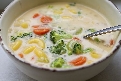 Broccoli Mac & Cheese Soup