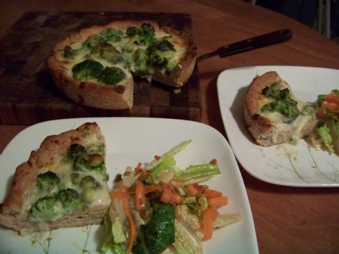 Deep Dish Broccoli Pizza 