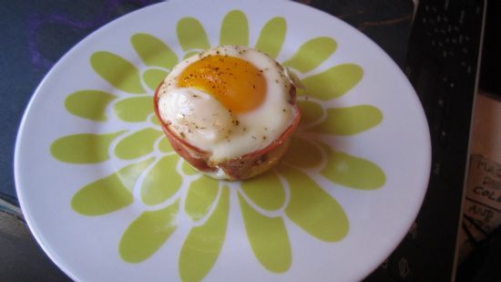 100-Calorie Egg Bake Breakfast Cups