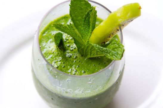 Kiwi Pineapple Mint Green Smoothie