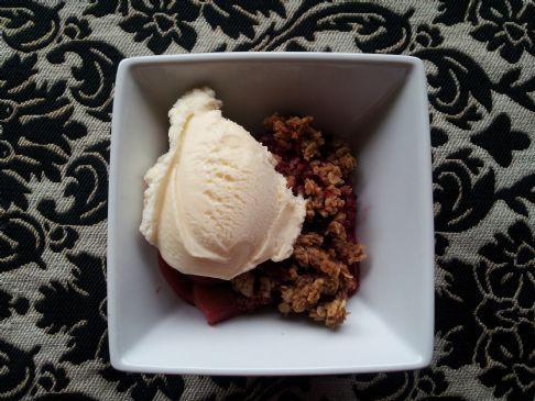 Raspberry Pear Crisp