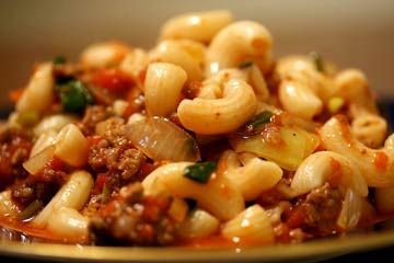 Hamburger and Macaroni (American Chop Suey)