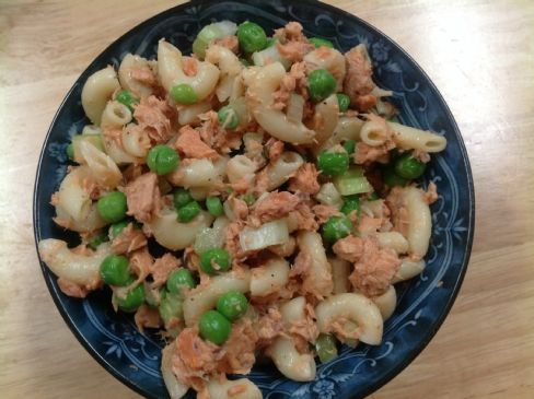 Salmon pasta salad