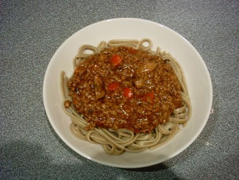 Pepper & Mushroom Quorn Bolognaise With Linguine