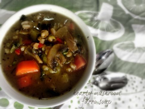 hearty mushroom farro soup