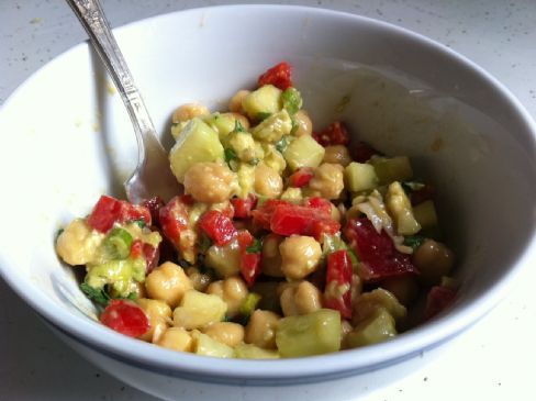 Chickpea, Red Pepper , & Avocado Salad