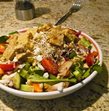 Tempeh, Sprouts & Veggie Supreme Salad