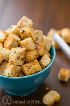 Easy Crunchy Garlic Croutons Recipe