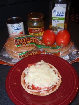 Basil Tomato Mini Pizza