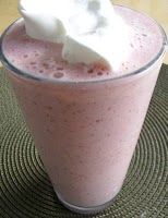 Strawberry Oatmeal Yogurt Smoothie
