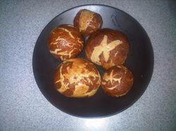 Pretzel Bread Rolls 