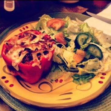 Healthy Quinoa and Ground Turkey Stuffed Bell Peppers