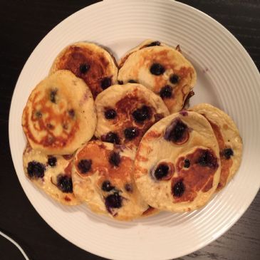 Fluffy Whey Protein & Blueberry Cinnamon Pancakes